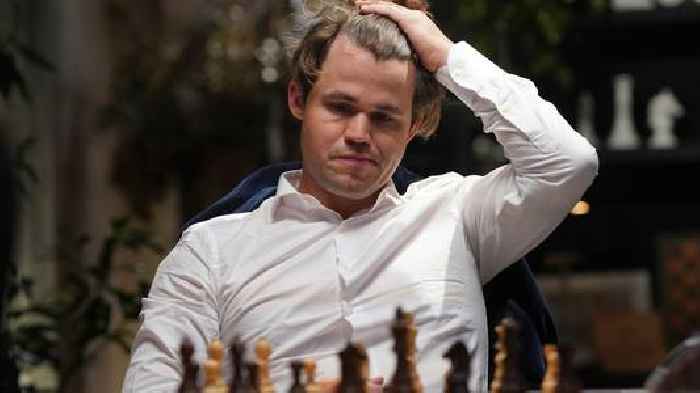 World chess number one quits tournament after refusing to change jeans