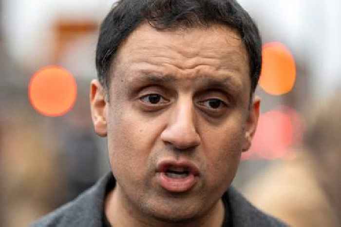 Anas Sarwar still eyeing Bute House despite 'frustrations' with Keir Starmer policies