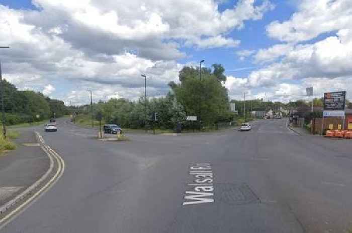 Police chase ends in crash blocking main Walsall road