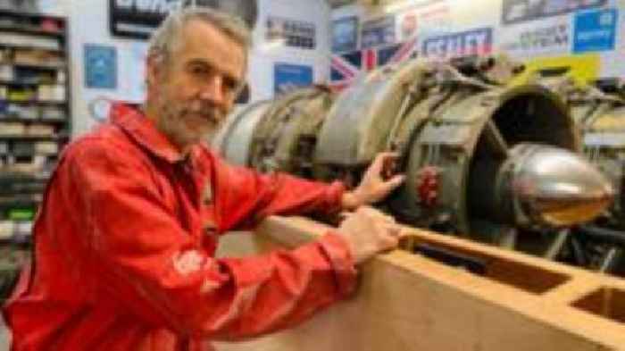 Bluebird builder eyes world water speed record