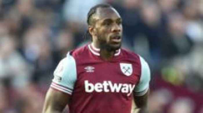 Antonio discharged from hospital after car accident