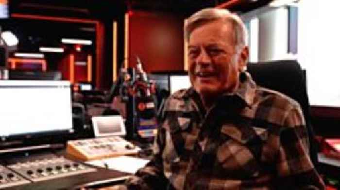 Johnnie Walker was a 'real pirate' broadcaster - Tony Blackburn