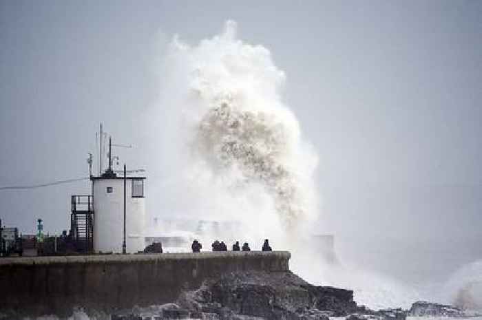 Live Wales weather updates as 2025 begins with heavy rain and high wind warnings