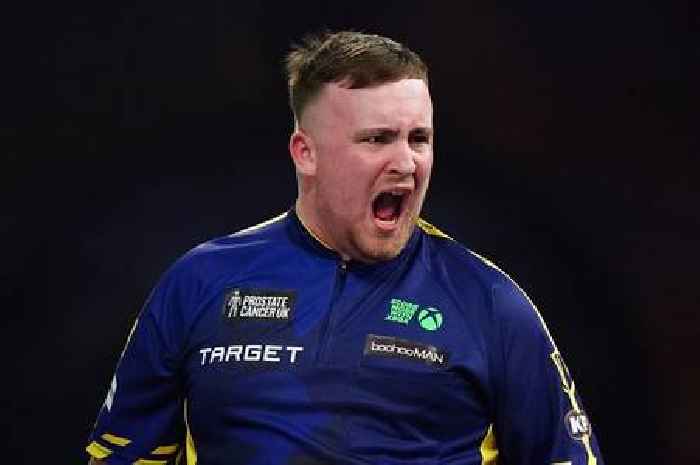 Luke Littler beats Stephen Bunting to book place in PDC World Darts Championship final