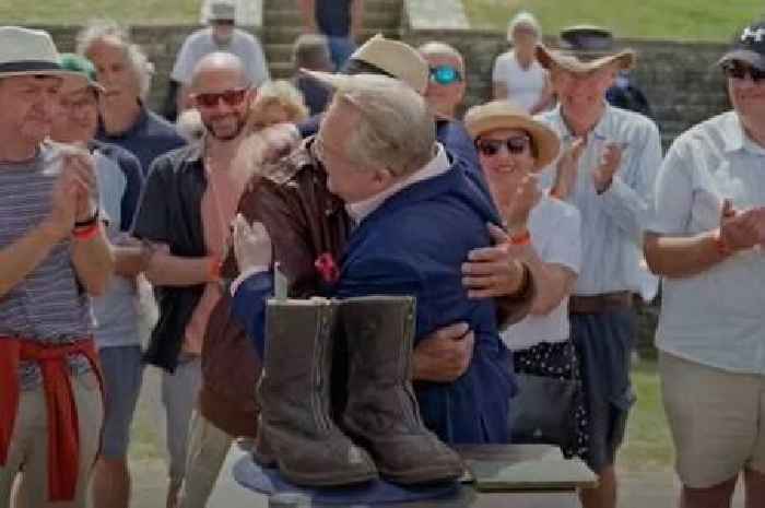 Antiques Roadshow expert in tears as he shares 20-year quest with guest