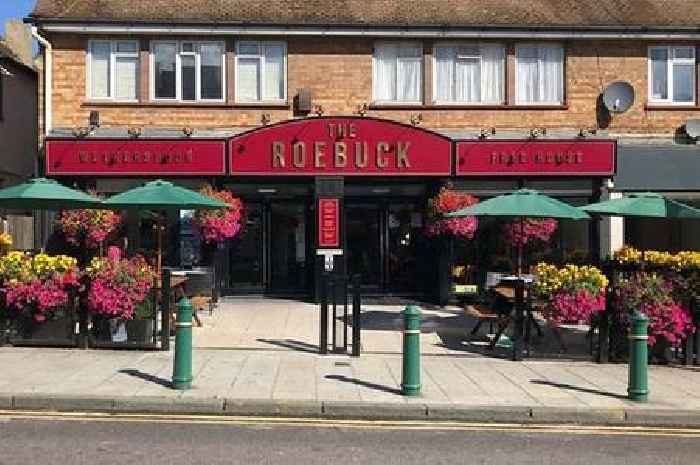 Wetherspoons fans 'furious' as new rules mean they can't drink at the bar at Roebuck in Rayleigh