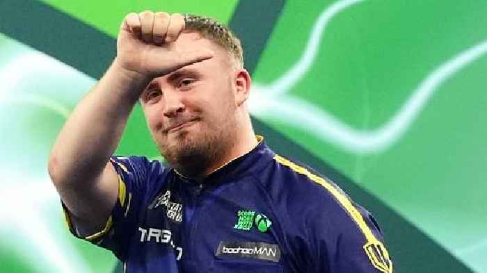 Luke Littler to take on Stephen Bunting as semi-finals of World Darts Championship under way - follow live