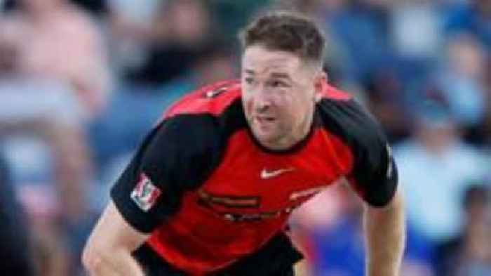 Kent re-sign seamer Rogers for 2025 T20 Blast