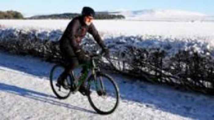 Snow and freezing rain likely to disrupt parts of UK