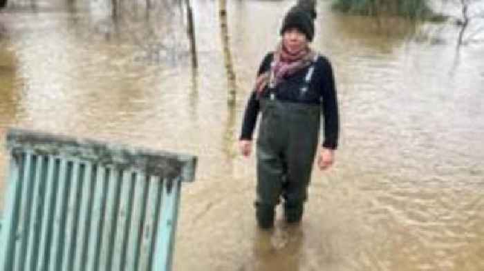 Heavy rain and floods cause disruption in Sussex