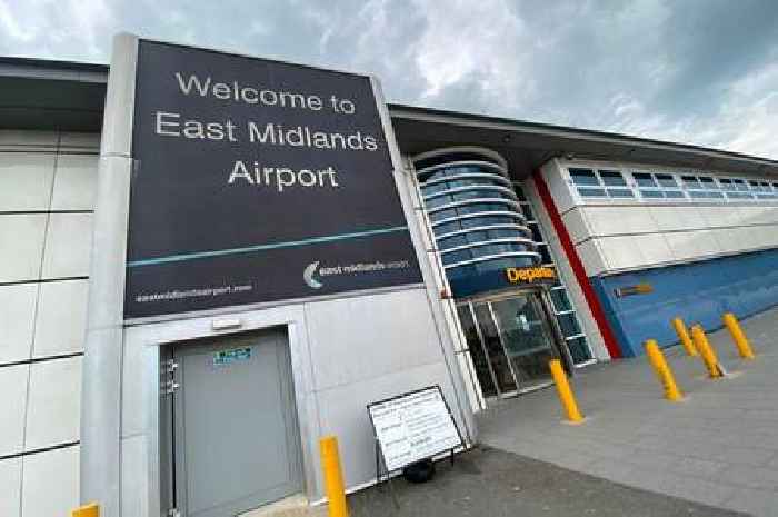 East Midlands Airport issues 'disruption' warning amid overnight snowfall