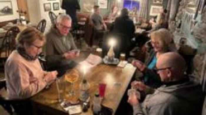 Snowed-in pub guests become 'friends for life'