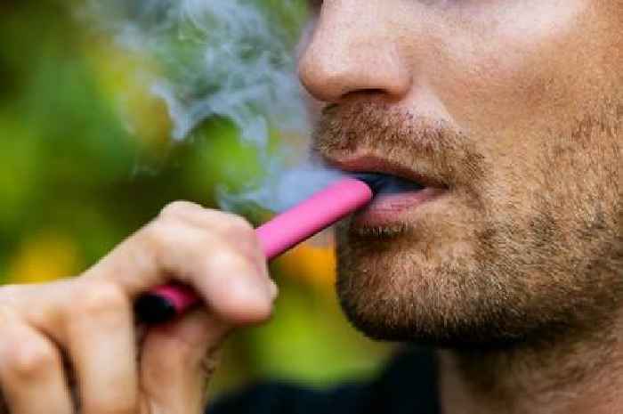 Doctor issues warning as he thinks people have been told 'lie' about vaping