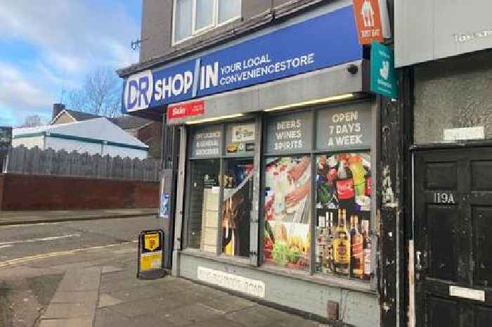 Woman trying to stop shoplifters has door kicked in her face