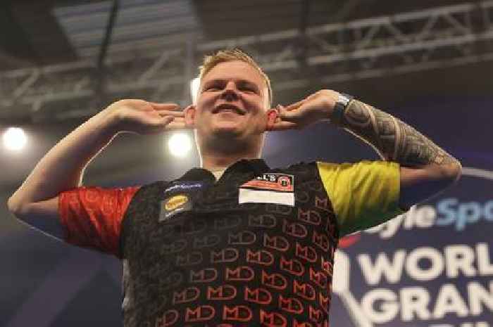 Darts star who missed out on Premier League spot slams 'scandalous' decision