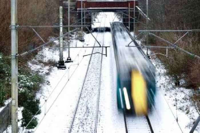 Met Office and BBC Weather announce exact hour next UK snow bomb will start