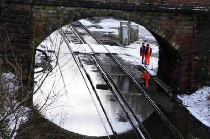 UK school closures on Wednesday as snow storm returns to England