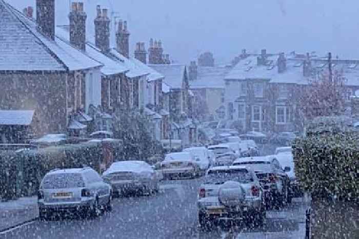 Live Surrey weather updates as 15 hour snow warning issued and temperatures plummet