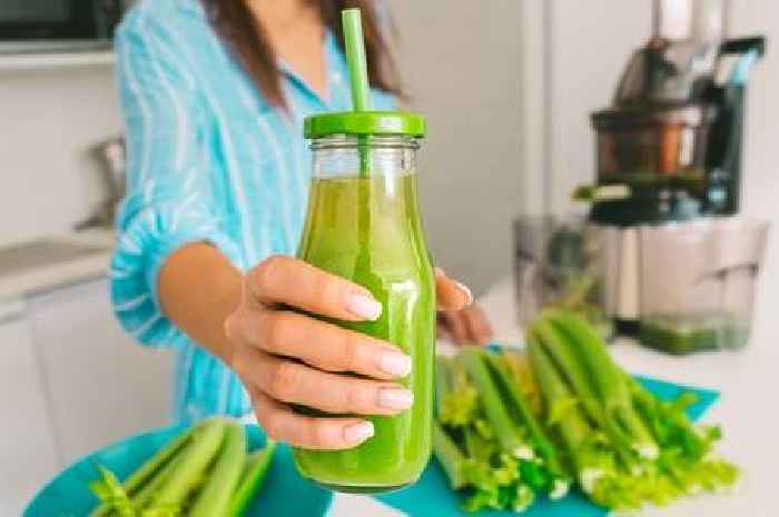 Sipping three-ingredient smoothie for weight loss can make 'difference to face and waist'