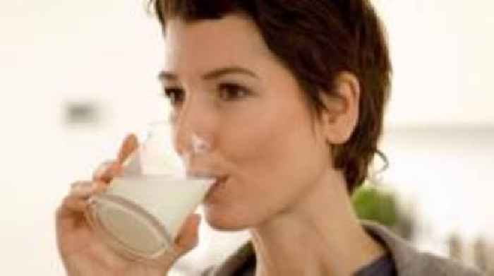 Glass of milk a day cuts bowel cancer risk, study finds