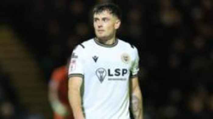 Stevenage's Thompson makes Bromley loan permanent