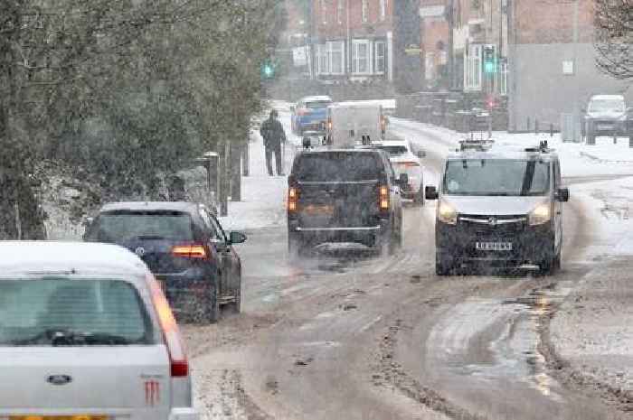 Live weather updates as 'heavy snow' starts to fall across North Staffordshire