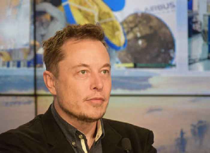 Elon Musk explores moves to unseat Starmer before next UK elections, FT reports