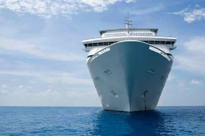 Cruise ship passengers issued urgent warning over phone chargers as ban imposed