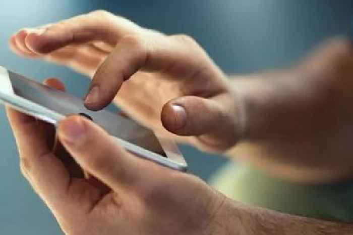 Warning for customers on four mobile networks who'll lose key feature