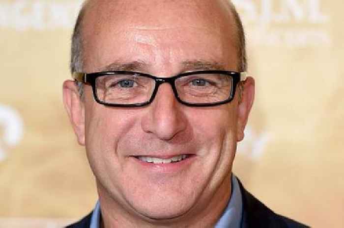 Celebrity hypnotist Paul McKenna reveals morning ritual that will 'transform your life'