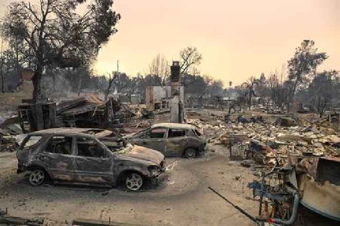 News24 | Los Angeles wildfires devour nearly 10 000 homes and structures even as fierce winds ease