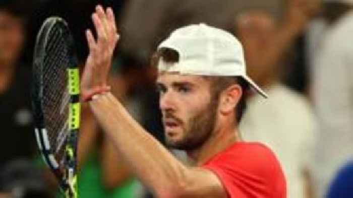 GB's Fearnley beats injury-hit Kyrgios in Melbourne