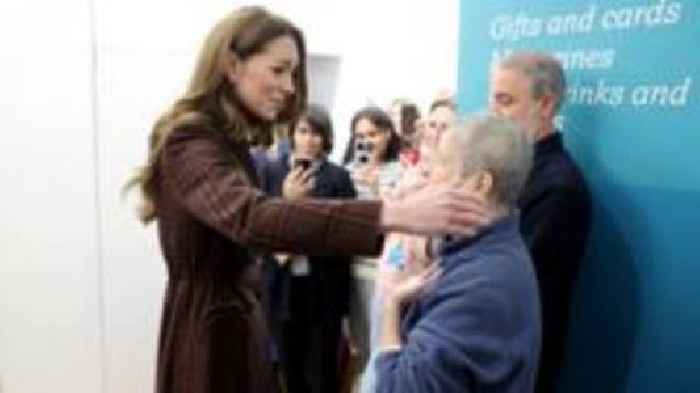 Kate meets patients at cancer hospital where she was treated