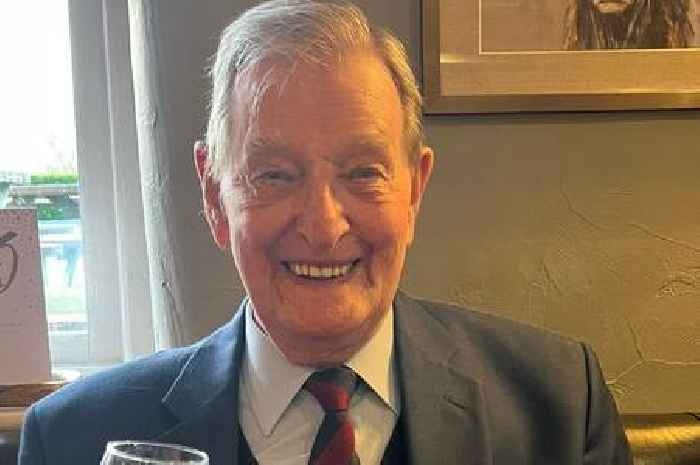 Ex-Grenadier Guard and pub landlord who was pall-bearer to George VI dies