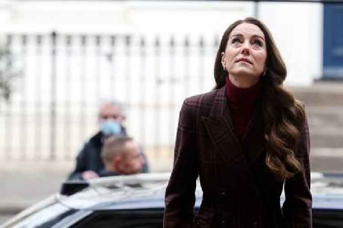 Kate Middleton says 'that's kind' as she returns to cancer treatment hospital