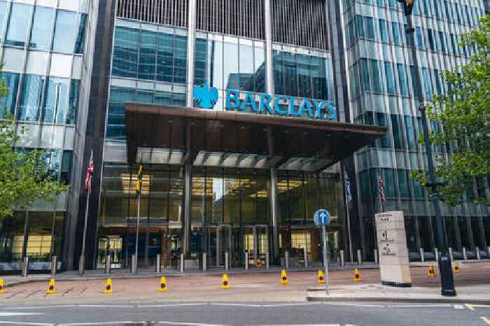 Barclays share price forms risky patterns ahead of earnings season