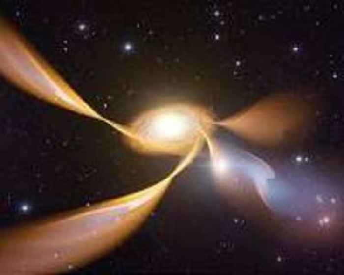 Astronomers catch unprecedented features at brink of active black hole