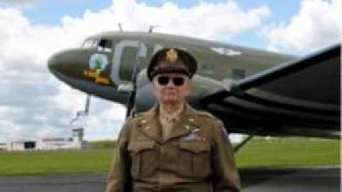 Veteran D-Day pilot dies aged 102