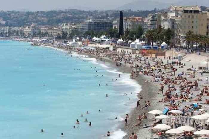 DWP issues warning to benefit claimants planning holidays this year