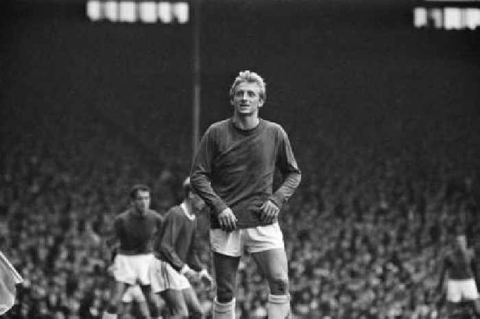 Man Utd lead tributes to Denis Law as galaxy of stars bid farewell to a legend