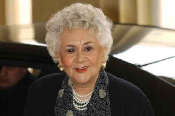 Award-winning actress Dame Joan Plowright dies aged 95