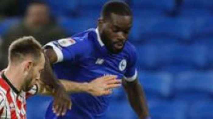 Striker Kanga leaves Cardiff to join Dinamo Zagreb