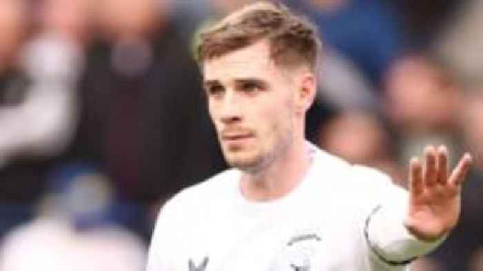 Preston defender Lindsay signs deal until 2027