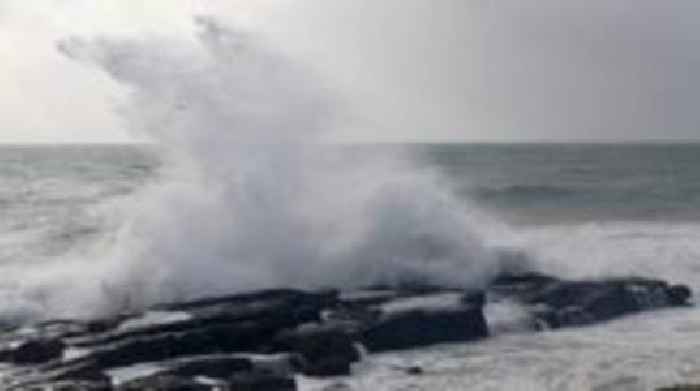 Wind warning issued as stormy weather threatens to hit UK