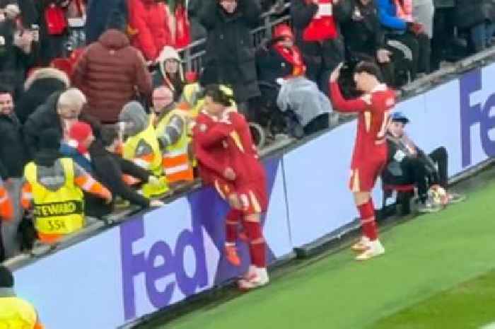 Eagle-eyed Liverpool fans spot Curtis Jones APOLOGISING to Mo Salah after Eden Hazard controversy