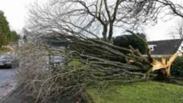 Schools to close as red warning issued in Scotland