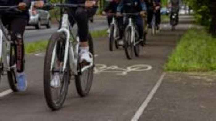 Cycleway backed in close-vote at council