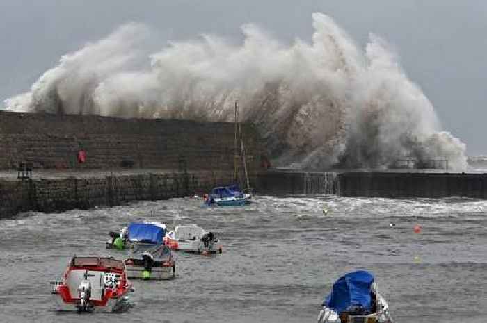 Tornado warning puts West Country at risk with 90mph Storm Eowyn winds