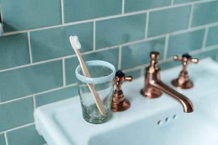 NHS warns 'stop common toothbrush mistake' or risk infection