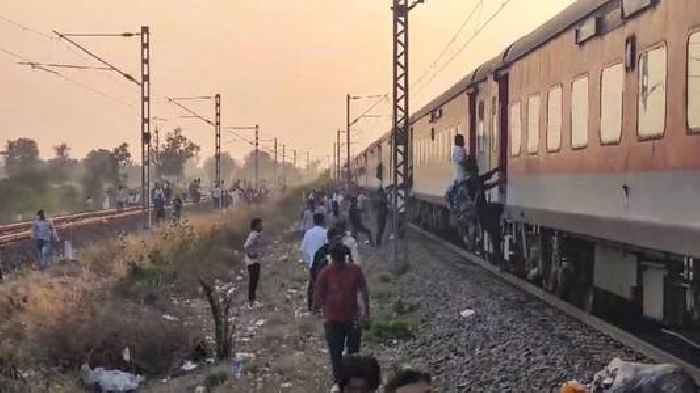 Jalgaon train accident: 4 Nepalese among 13 persons killed in tragic mishap